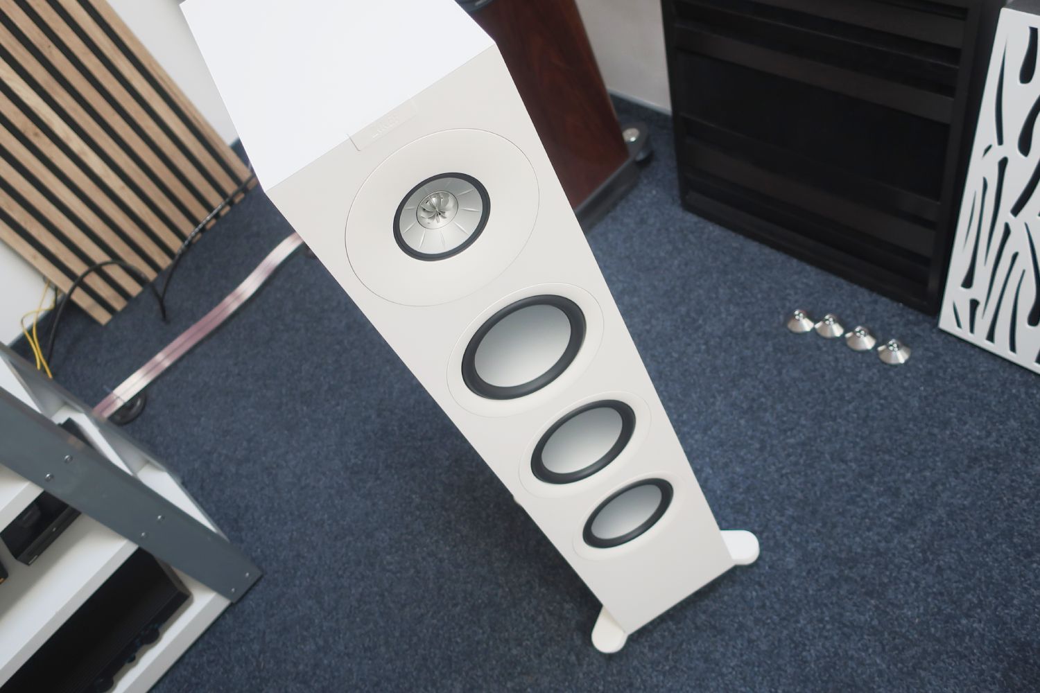 2025-01-31-TST-KEF-Q11-Meta-4